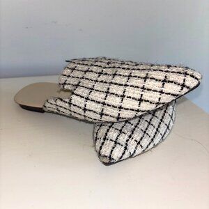 Slip on flats - size 5.5